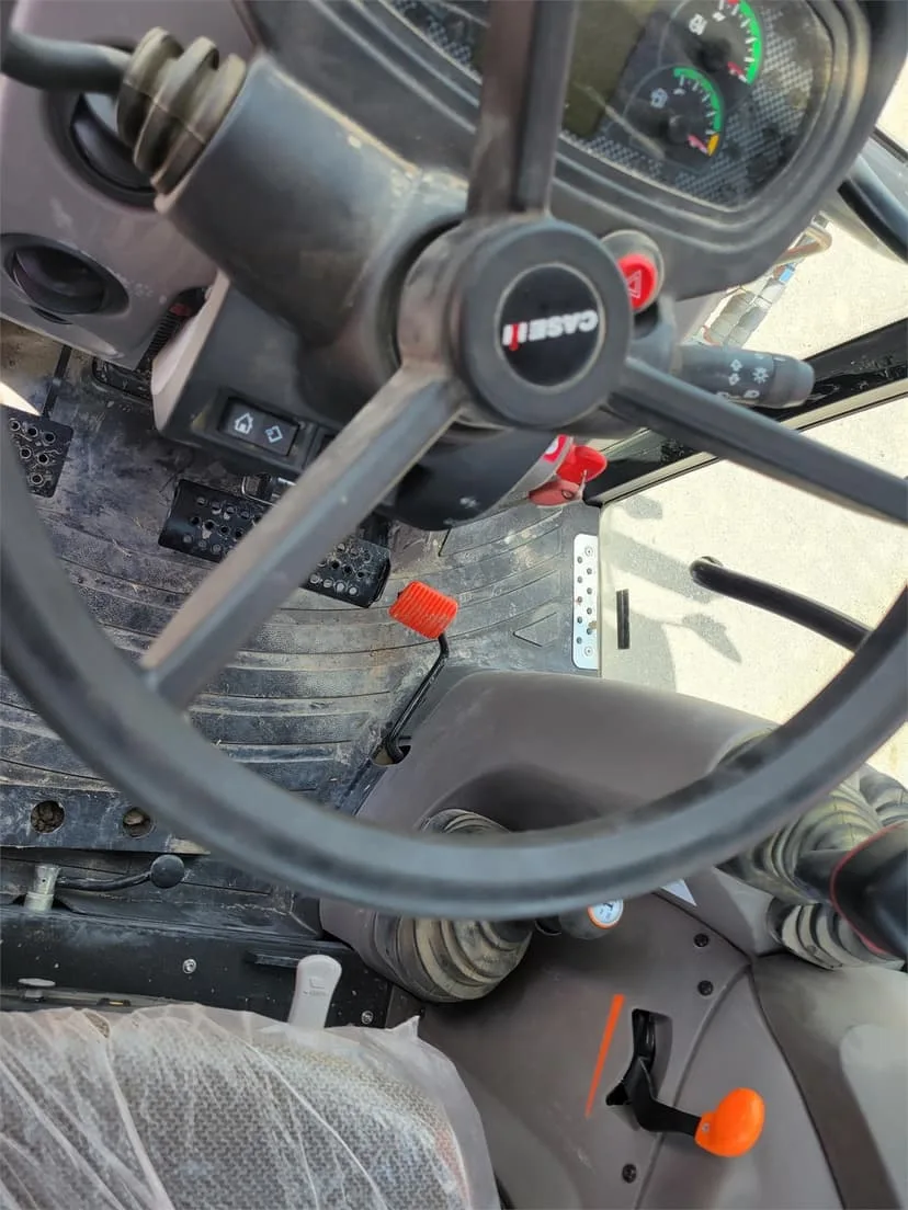 2025 Case IH Farmall 75C - Thumbnail 2