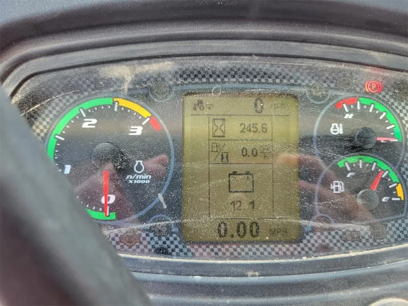 2025 Case IH Farmall 75C - Thumbnail 3